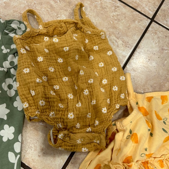 Kids' Colorful Matching Set Collection - Picture 4 of 16